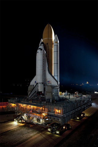 Illustration for article titled Massive Spacecraft Transport Vehicles Are Still Going After 50 Years
